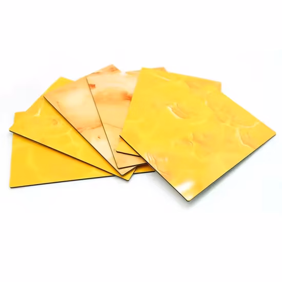Materiale da costruzione in pannelli compositi in alluminio per il rivestimento delle pareti
